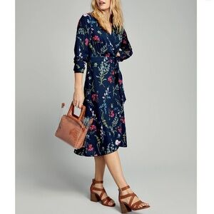 NWOT wrap long sleeve slip v-neck dress midi length floral button wrist